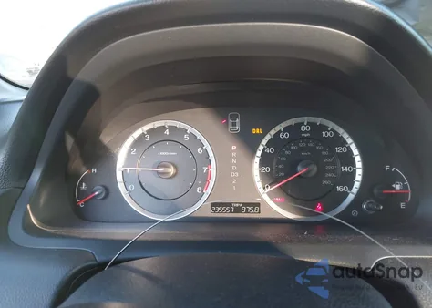 2010 Honda Accord 3.5 Ex-L z USA, uszkodzony, nr VIN 1HGCP3F83AA010932